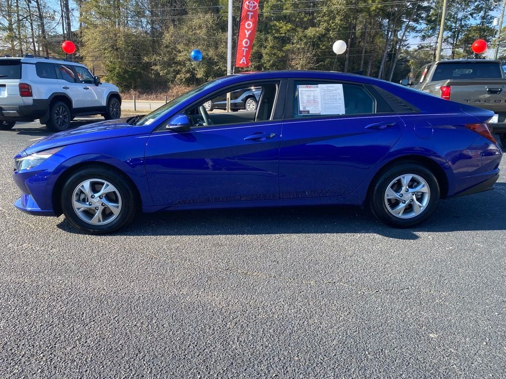 2023 Hyundai Elantra SE