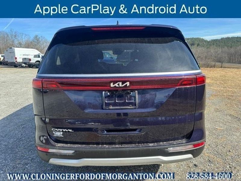 2023 Kia Carnival LX