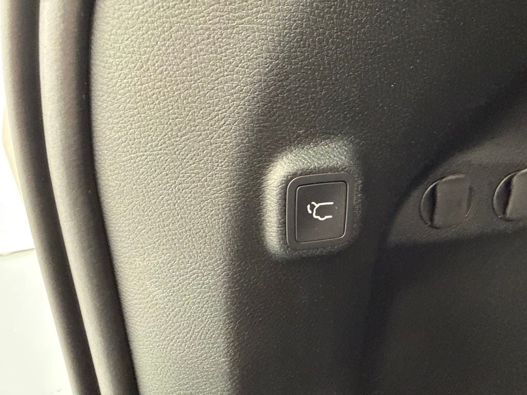 2023 Jeep Cherokee Altitude