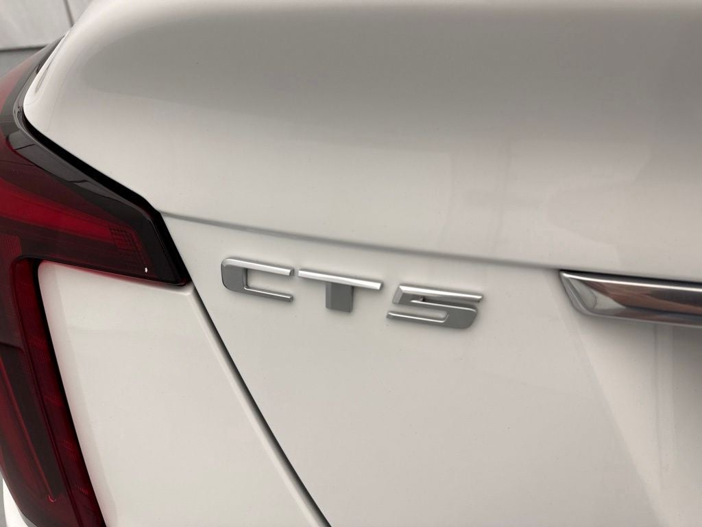 2022 Cadillac CT5 Luxury
