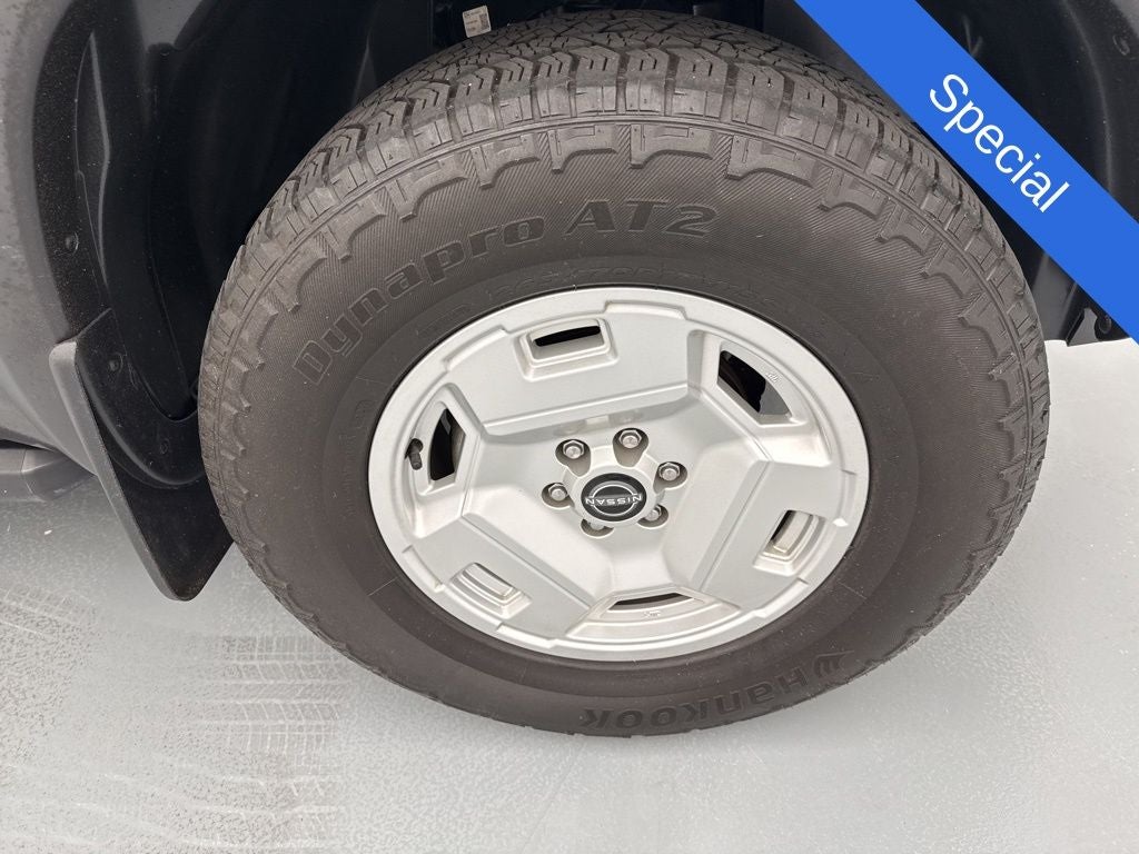 2024 Nissan Frontier SV