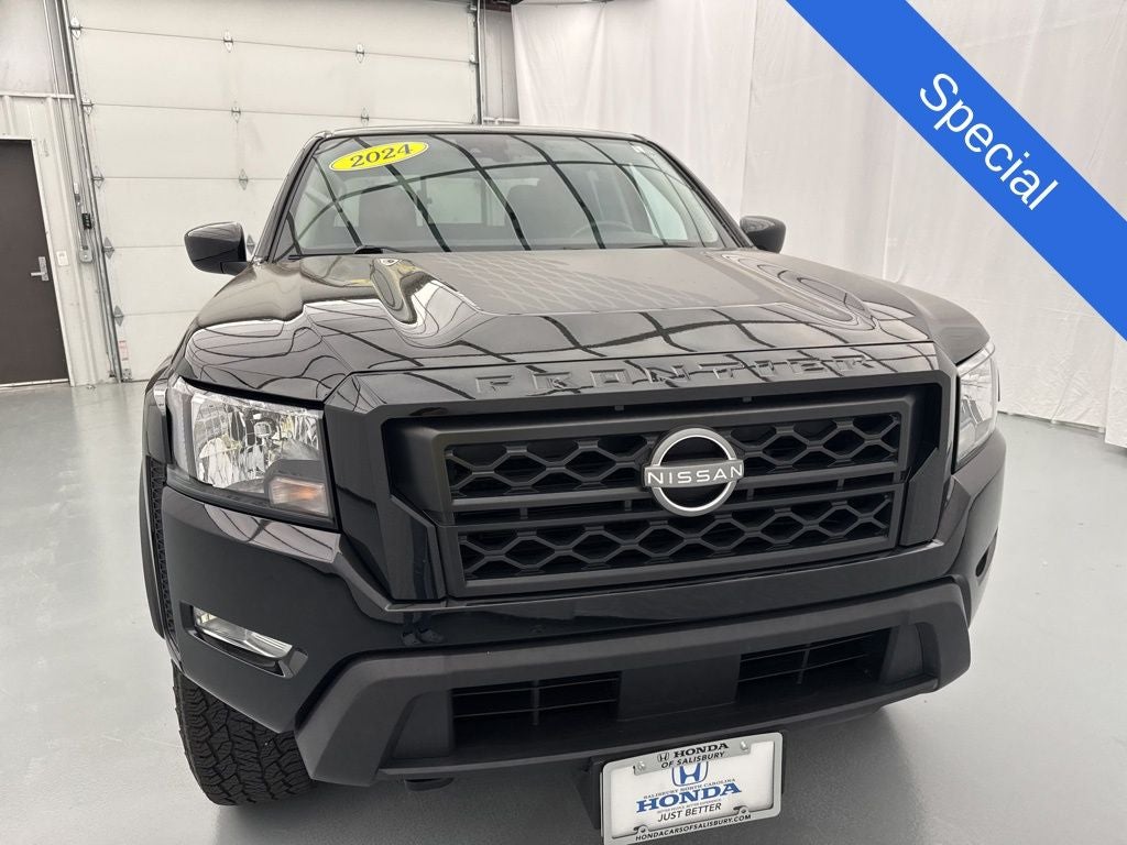 2024 Nissan Frontier SV