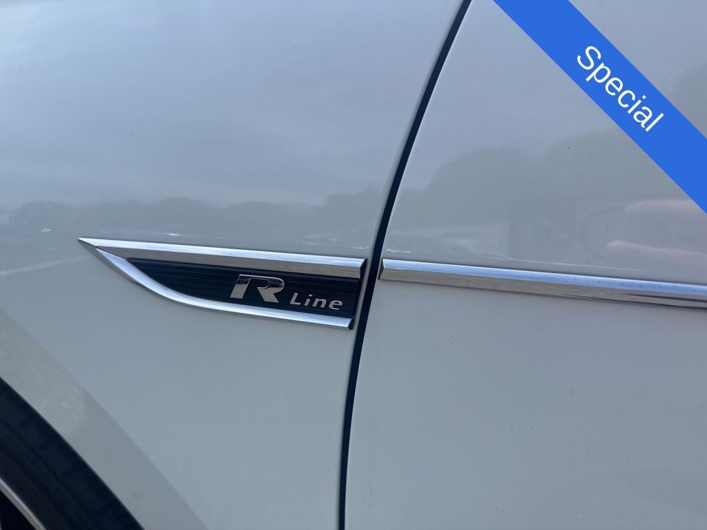 2021 Volkswagen Passat 2.0T R-Line