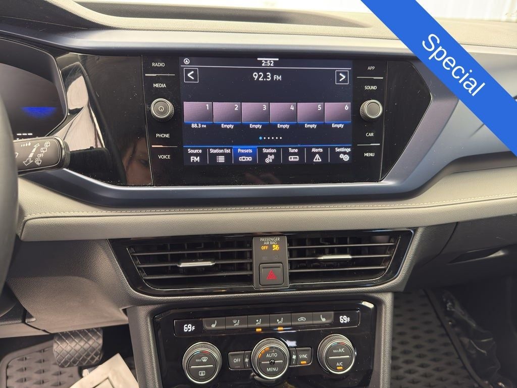 2024 Volkswagen Taos 1.5T SE