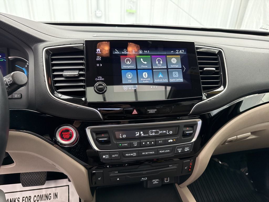 2022 Honda Pilot Touring 8 Passenger