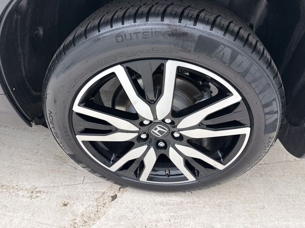 2022 Honda Pilot Touring 8 Passenger