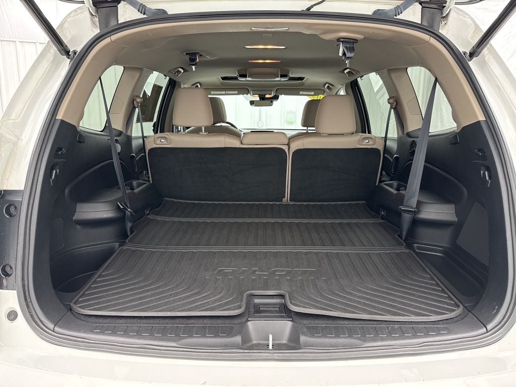 2022 Honda Pilot Touring 8 Passenger