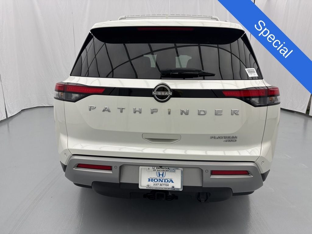 2023 Nissan Pathfinder Platinum