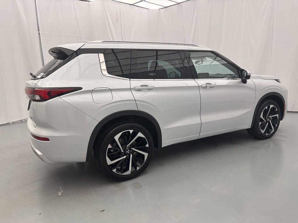 2023 Mitsubishi Outlander SEL