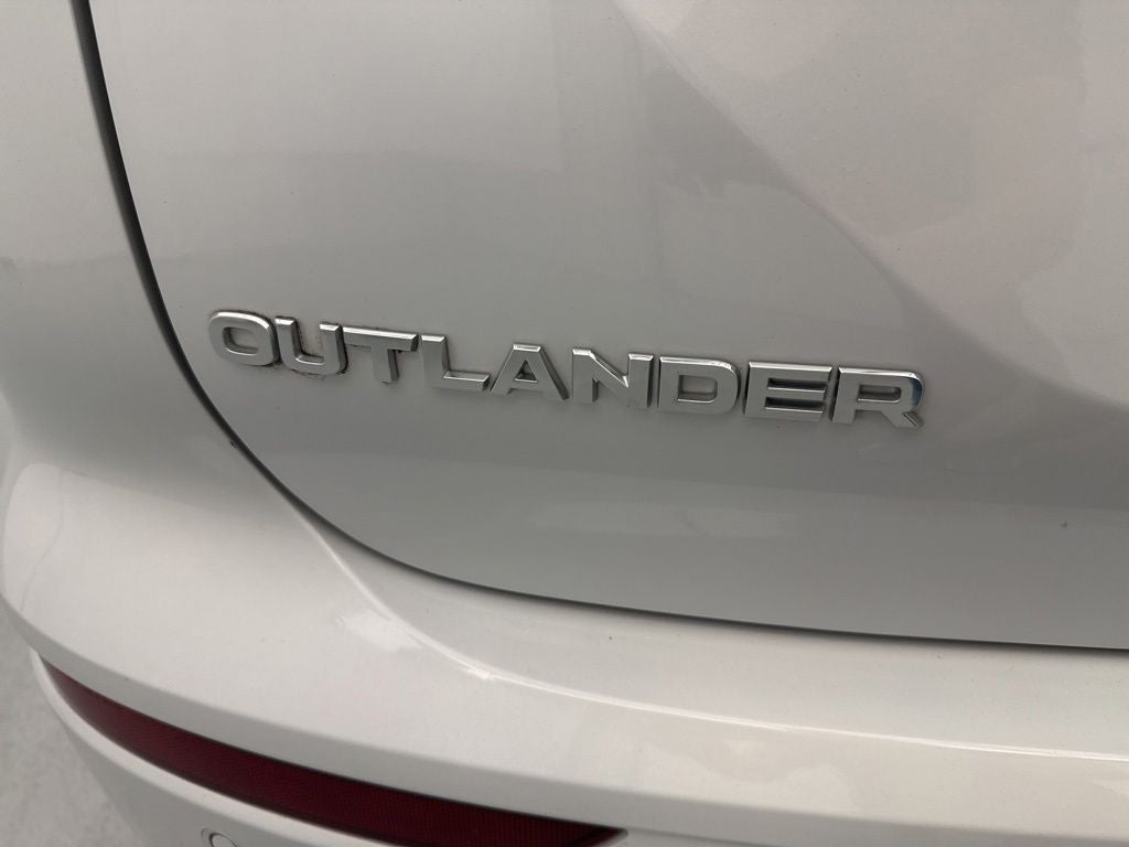 2023 Mitsubishi Outlander SEL