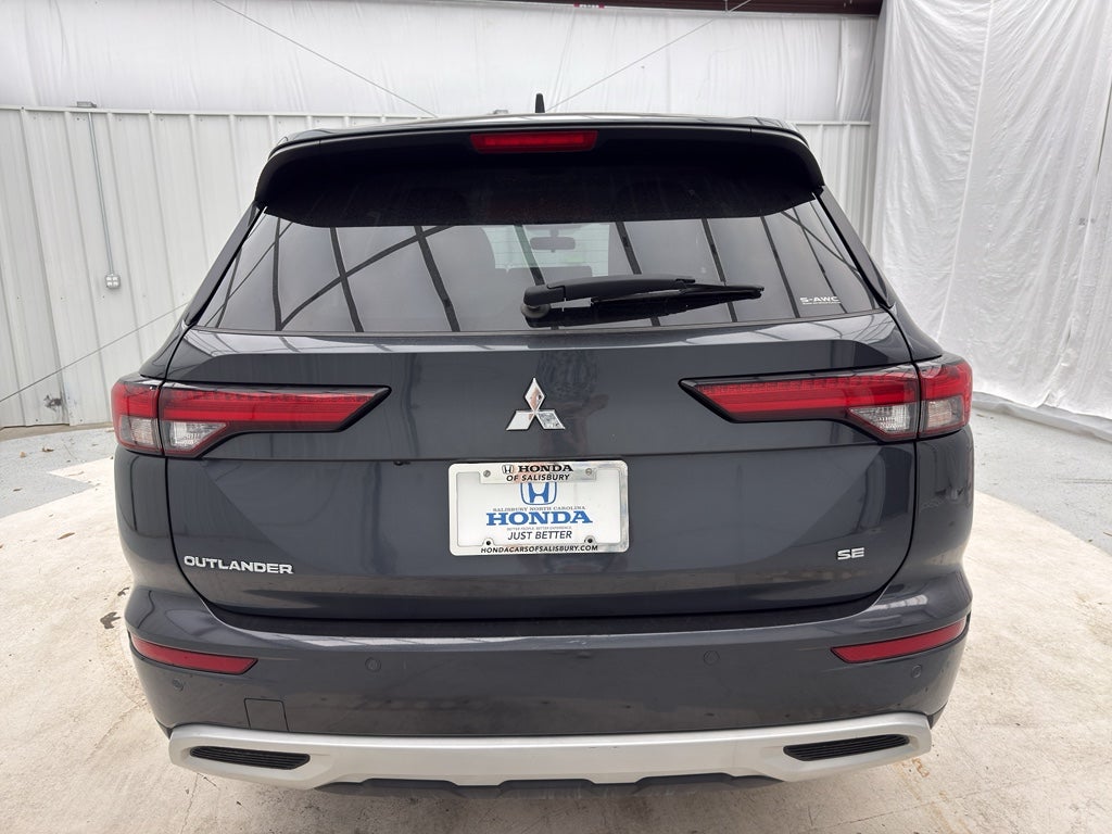 2024 Mitsubishi Outlander SE