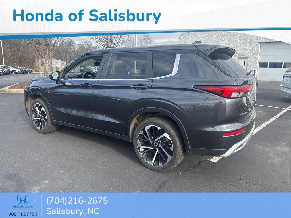 2024 Mitsubishi Outlander SE