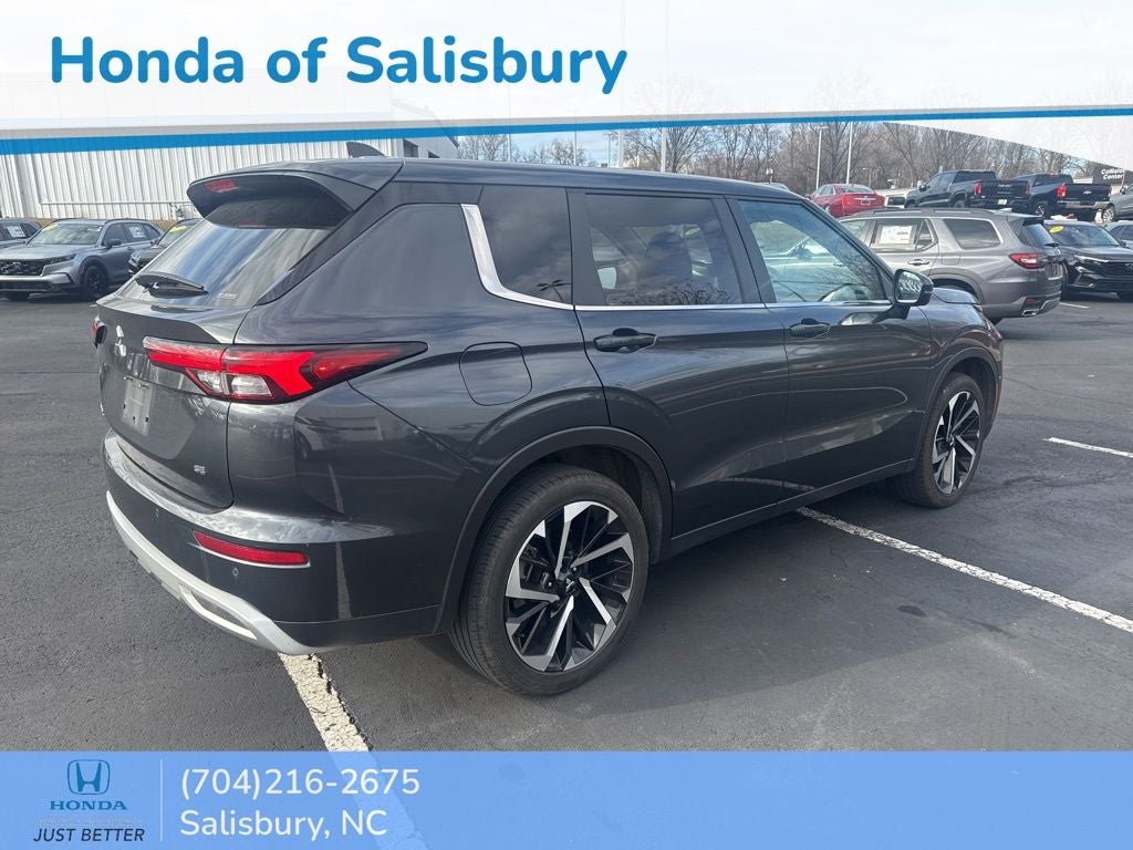 2024 Mitsubishi Outlander SE