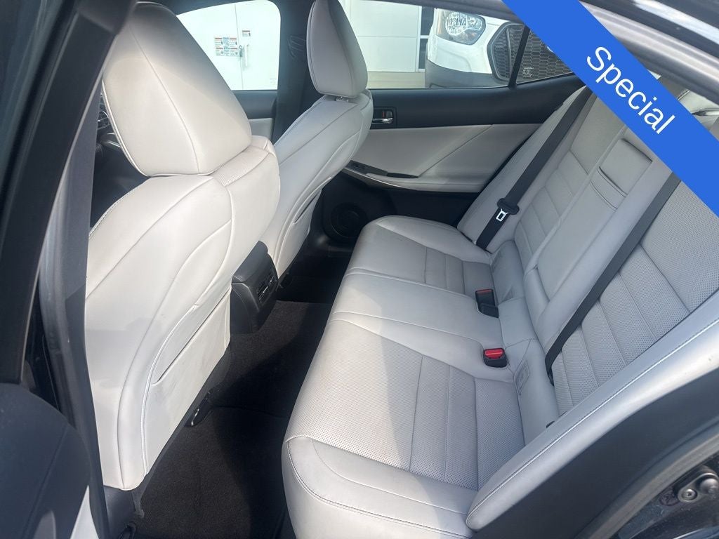 2016 Lexus IS 350