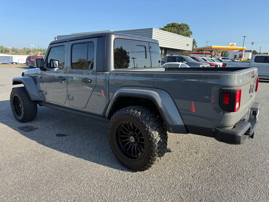 2021 Jeep Gladiator Willys
