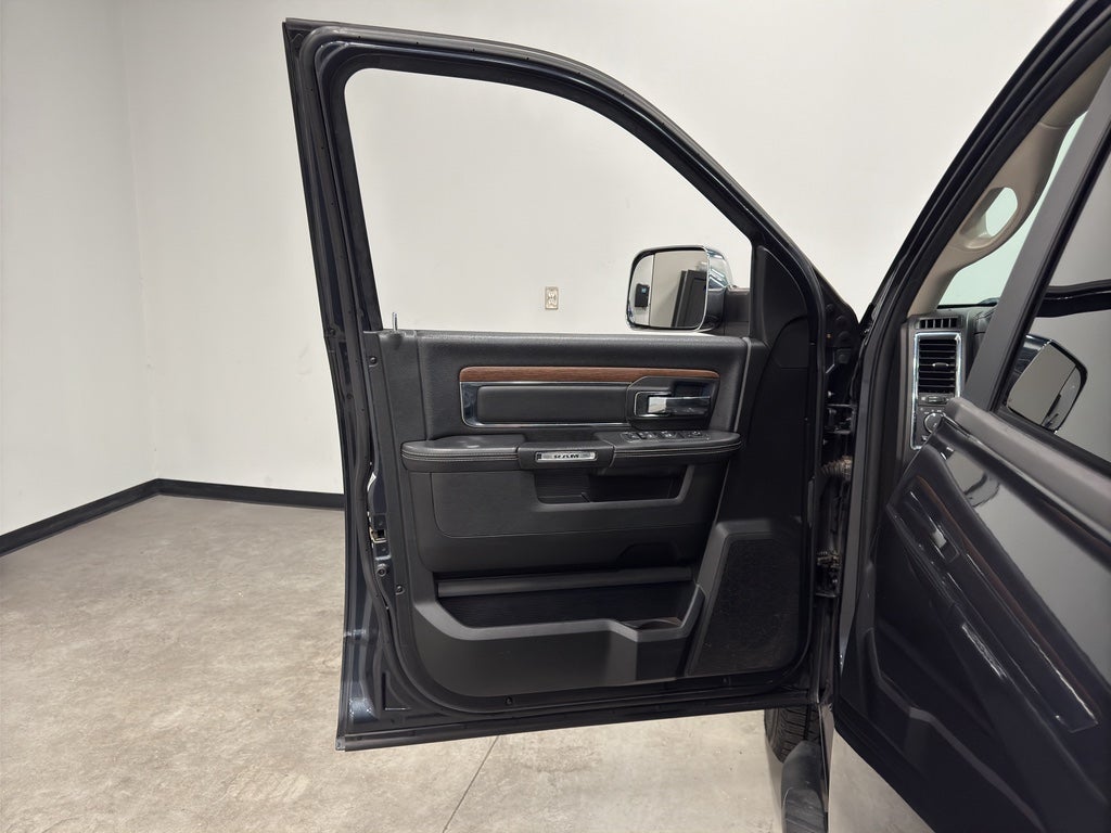 2019 RAM 1500 Classic Laramie