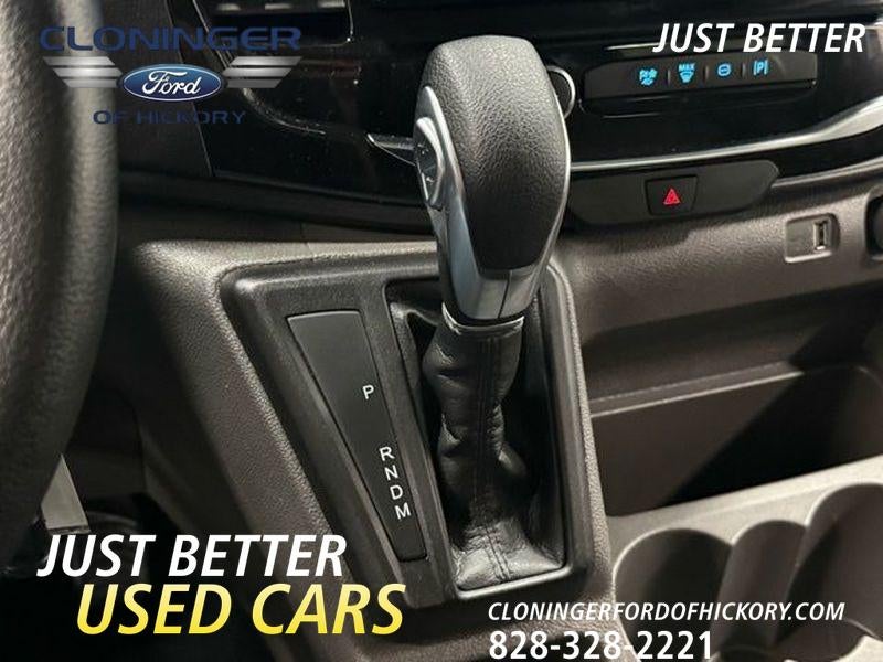 2024 Ford Transit Wagon XLT