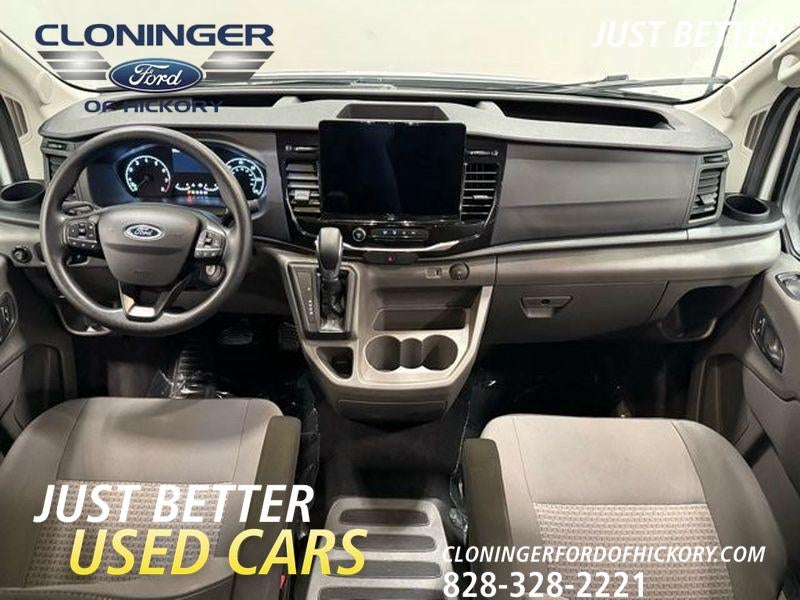 2024 Ford Transit Wagon XLT