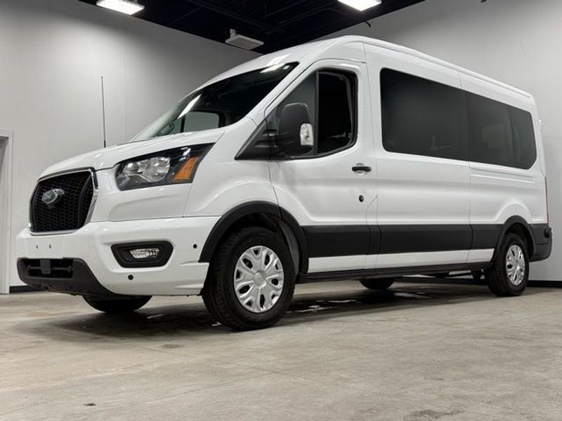 2024 Ford Transit Wagon XLT