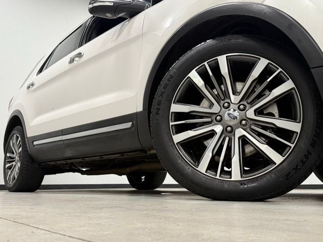 2017 Ford Explorer Platinum