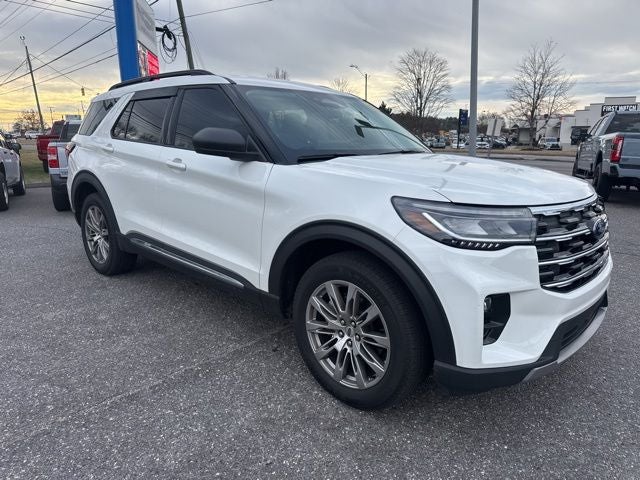 2025 Ford Explorer Active