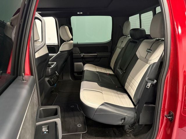 2022 Ford F-150 Lightning Platinum