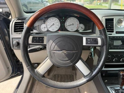 2007 Chrysler 300C Base