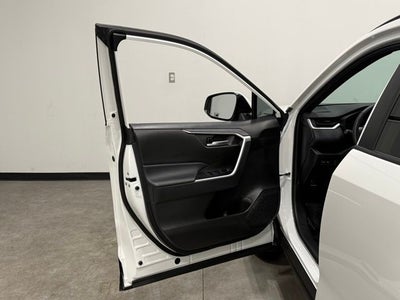 2025 Toyota RAV4 Hybrid SE