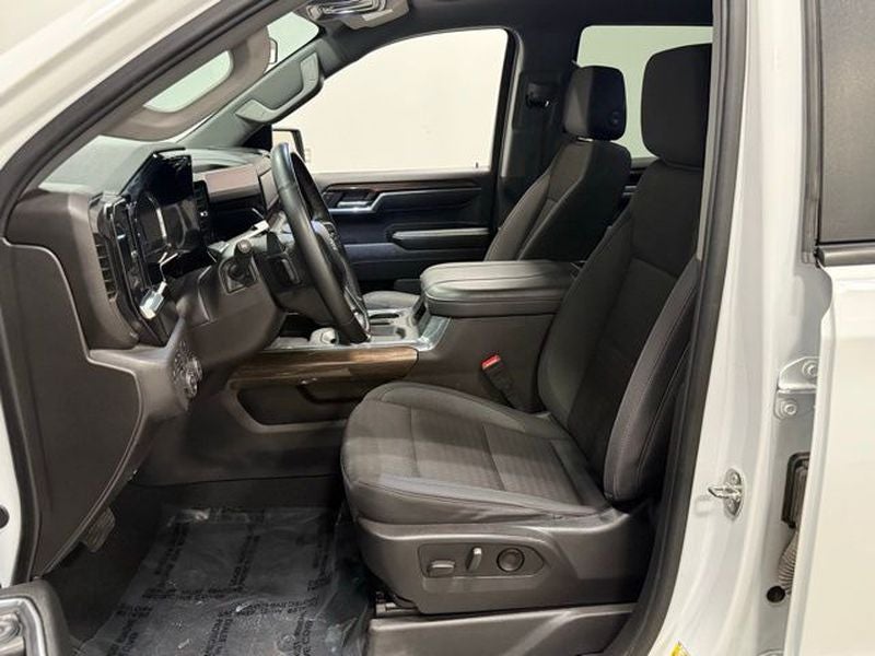 2024 Chevrolet Silverado LT Trail Boss