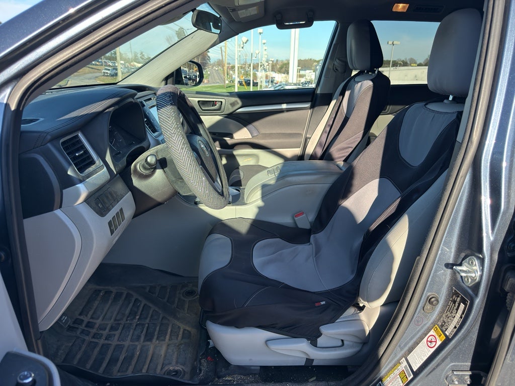 2017 Toyota Highlander LE