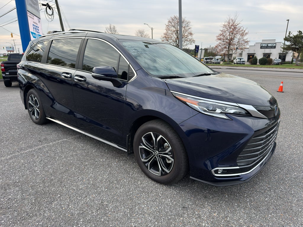 2025 Toyota Sienna Platinum