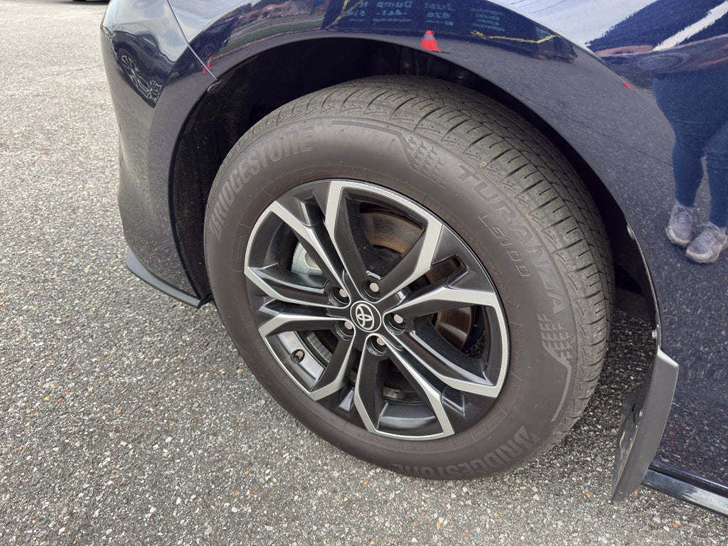 2025 Toyota Sienna Platinum