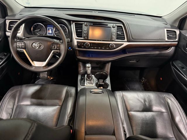 2016 Toyota Highlander Limited Platinum V6