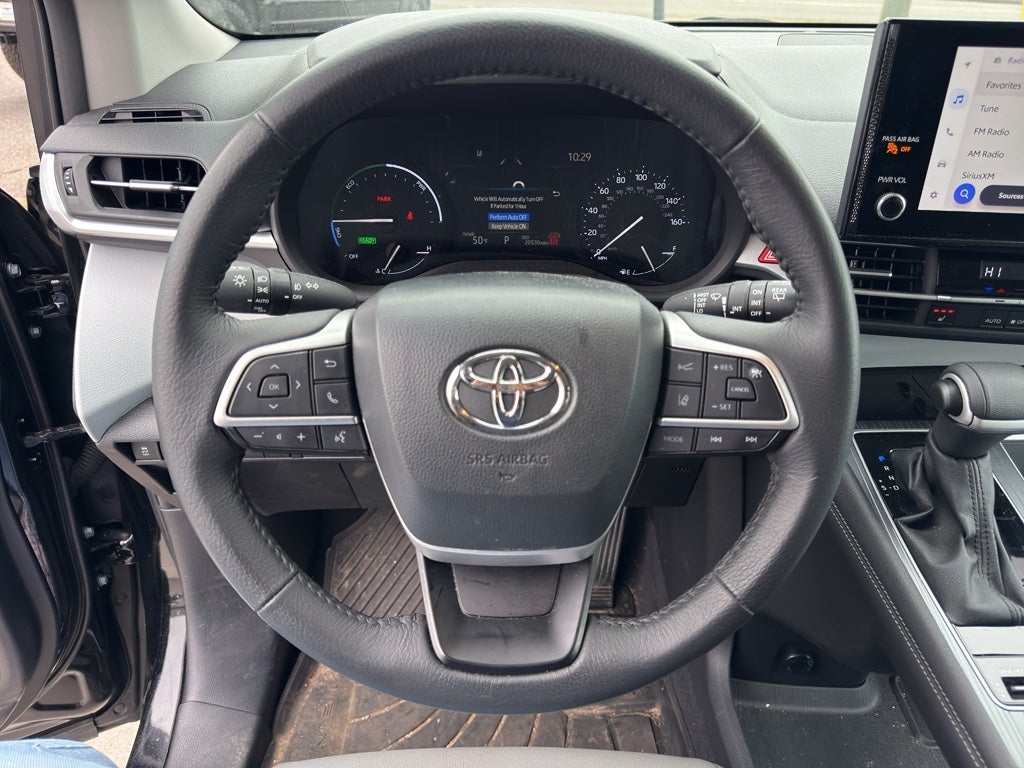 2025 Toyota Sienna XLE