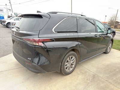 2025 Toyota Sienna XLE