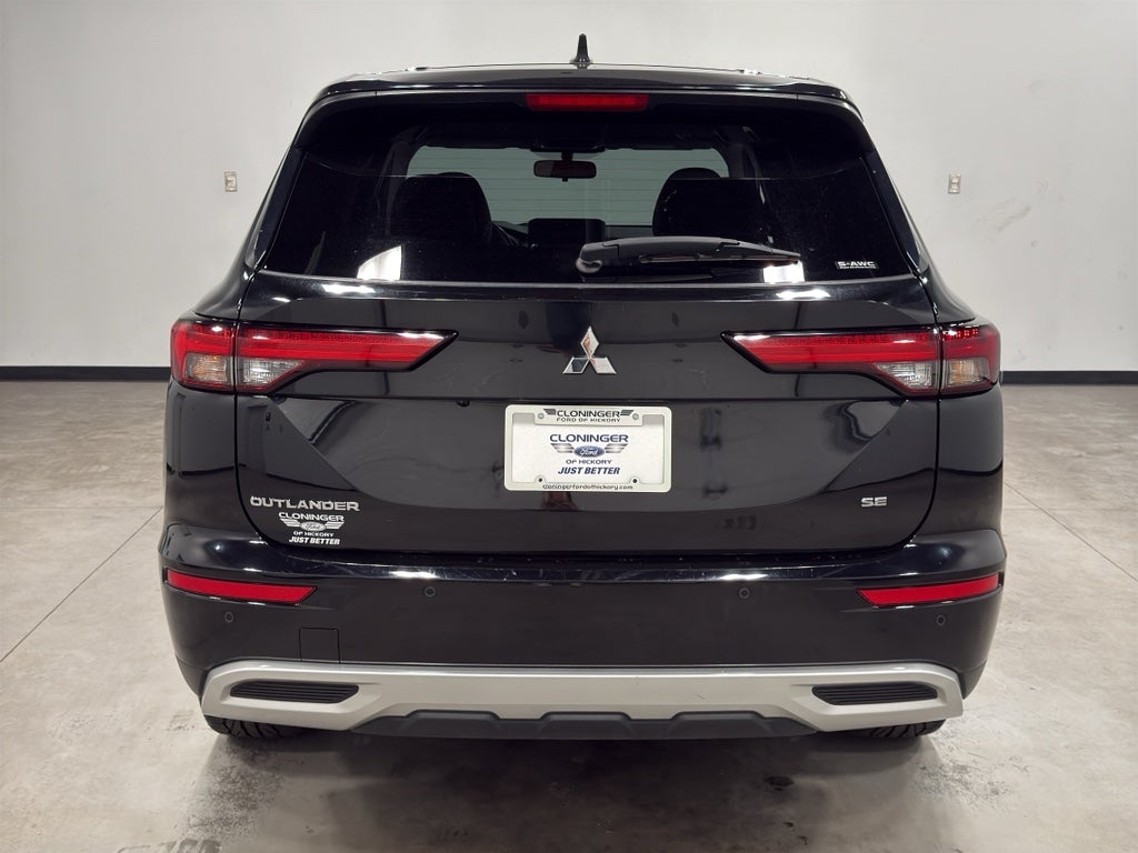 2024 Mitsubishi Outlander SE