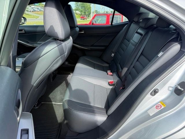 2017 Lexus IS 200t