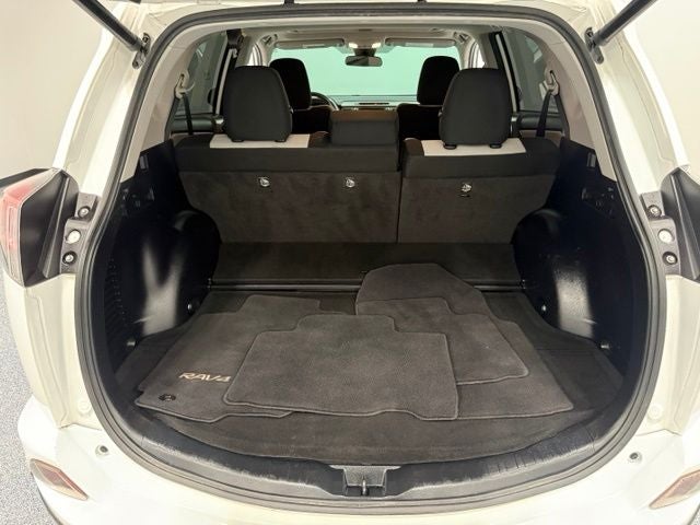 2018 Toyota RAV4 Hybrid XLE