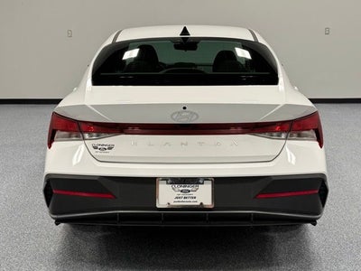 2024 Hyundai Elantra SE