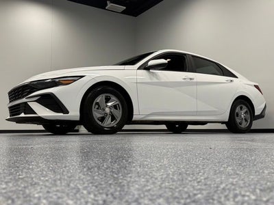 2024 Hyundai Elantra SE