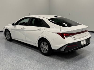 2024 Hyundai Elantra SE
