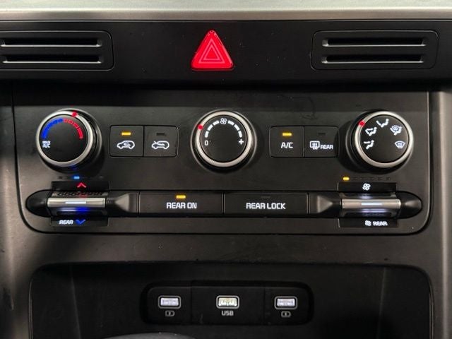 2022 Kia Carnival LXS
