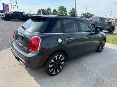 2016 MINI Cooper S Base