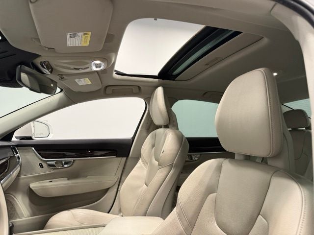 2017 Volvo S90 T6 Momentum