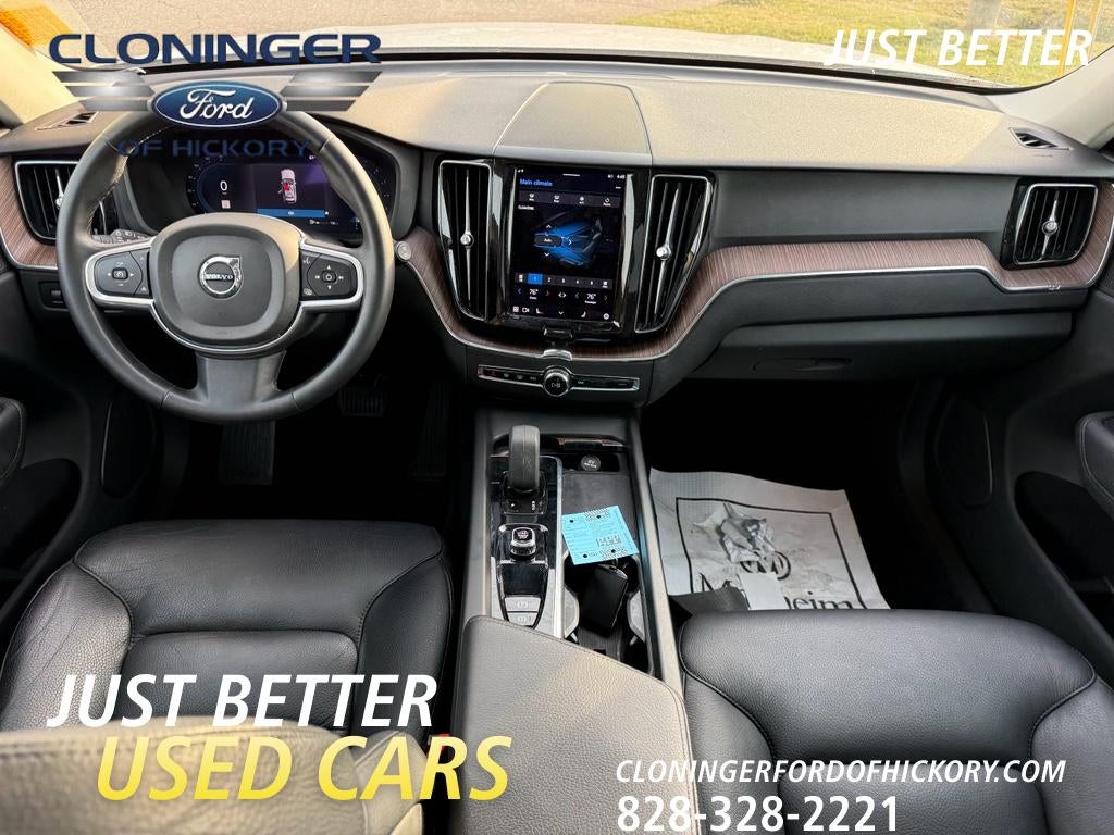 2022 Volvo XC60 Momentum