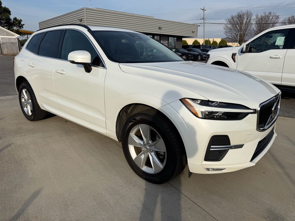 2022 Volvo XC60 Momentum
