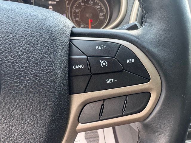 2017 Jeep Cherokee Sport