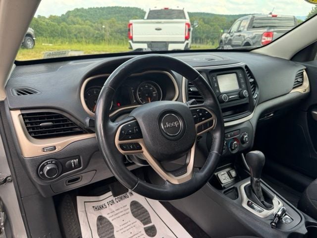 2017 Jeep Cherokee Sport
