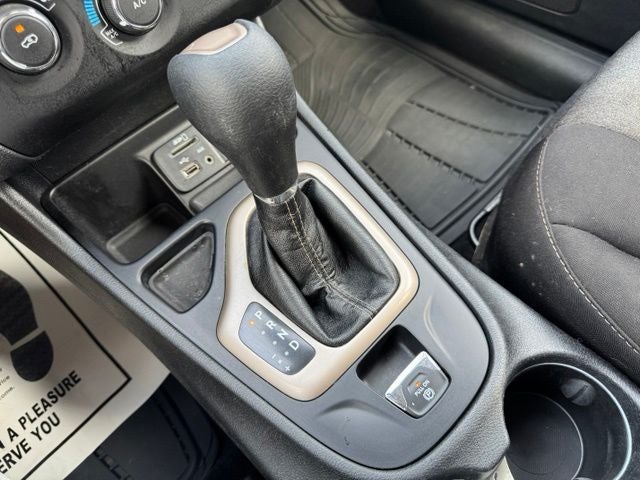 2017 Jeep Cherokee Sport