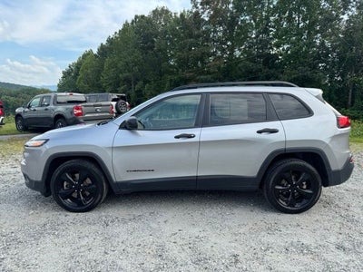 2017 Jeep Cherokee Sport